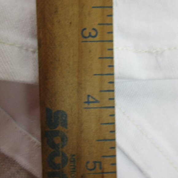 Time and Tru Jean Shorts Womens 16 White Denim Comfort‎ Fit Button Fly Outdoor - Picture 8 of 8